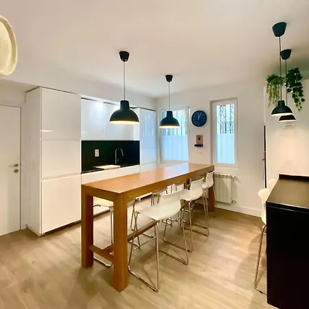 Moderno Piso Junto A La Plaza Mayor شقة *