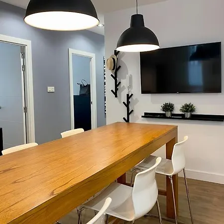 Moderno Piso Junto A La Plaza Mayor Appartamento *
