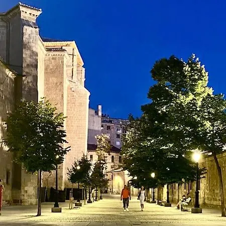 Moderno Piso Junto A La Plaza Mayor Appartamento