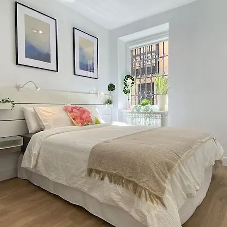 Moderno Piso Junto A La Plaza Mayor Appartement *