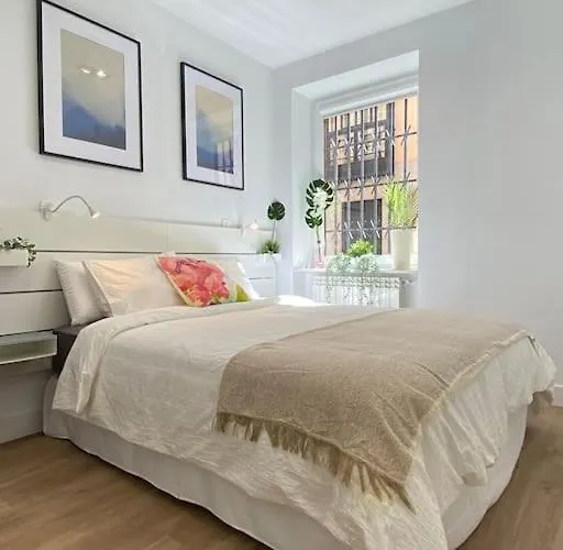 Moderno Piso Junto A La Plaza Mayor Appartement *